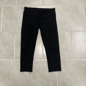 Fabletics Black Athletic Leggings with Streamlined Fit